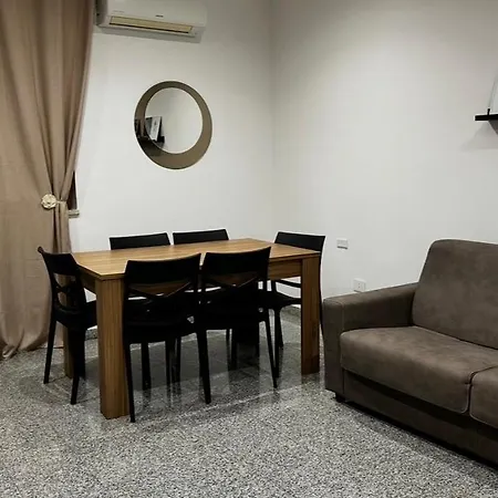 Black Daisy Apartment